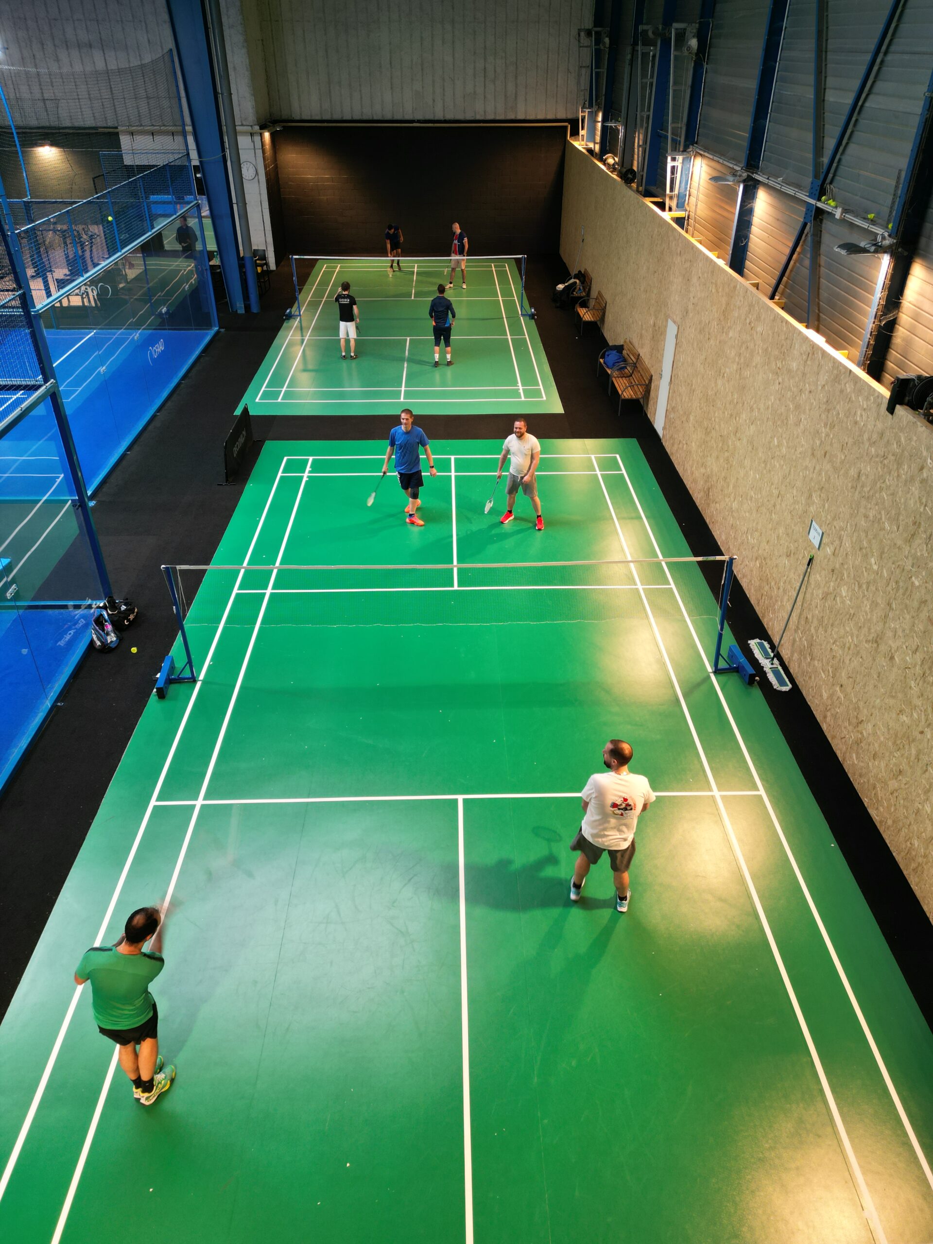 terrain badminton isneauville